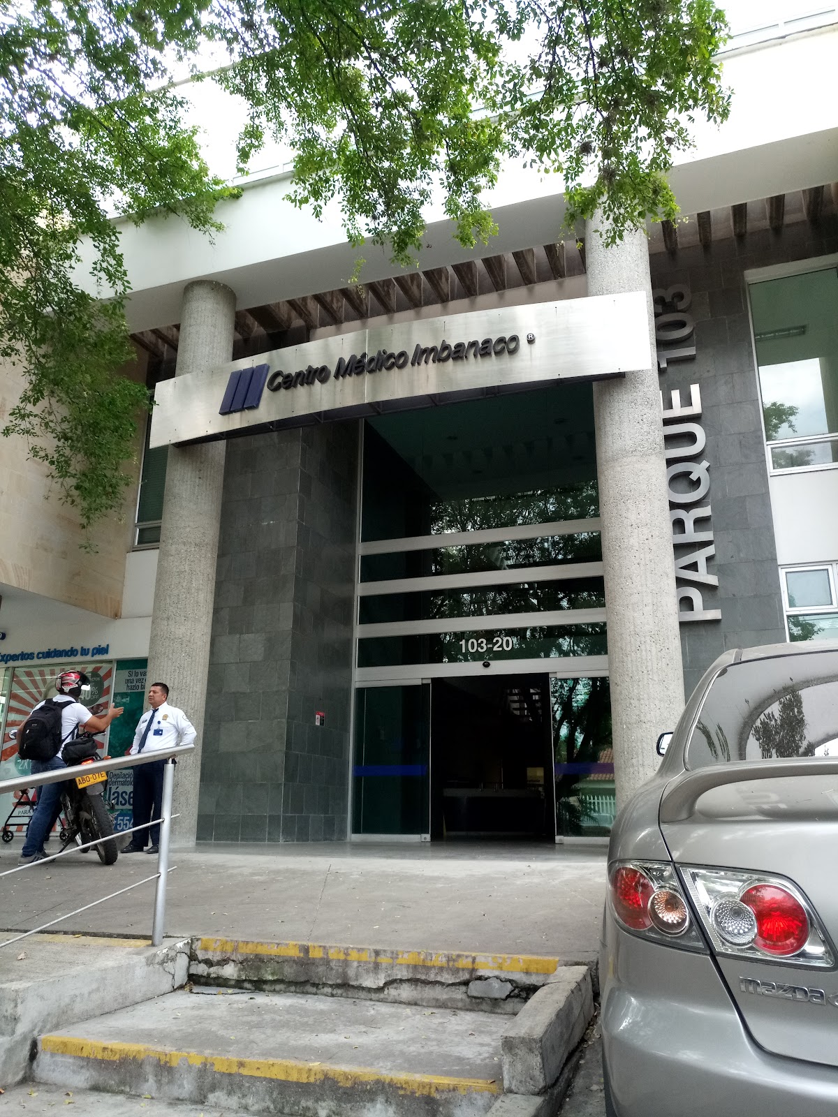 Centro Médico Imbanaco - Ciudad Jardin photo 2