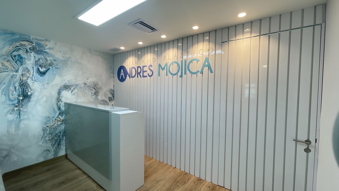 Cirujano Plastico Andres Mojica
