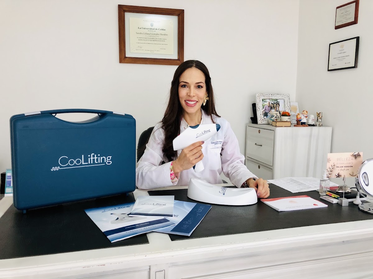 Dermatóloga Dra. Sandra Liliana González - Estética Facial y Corporal - Médica Dermatóloga photo 2