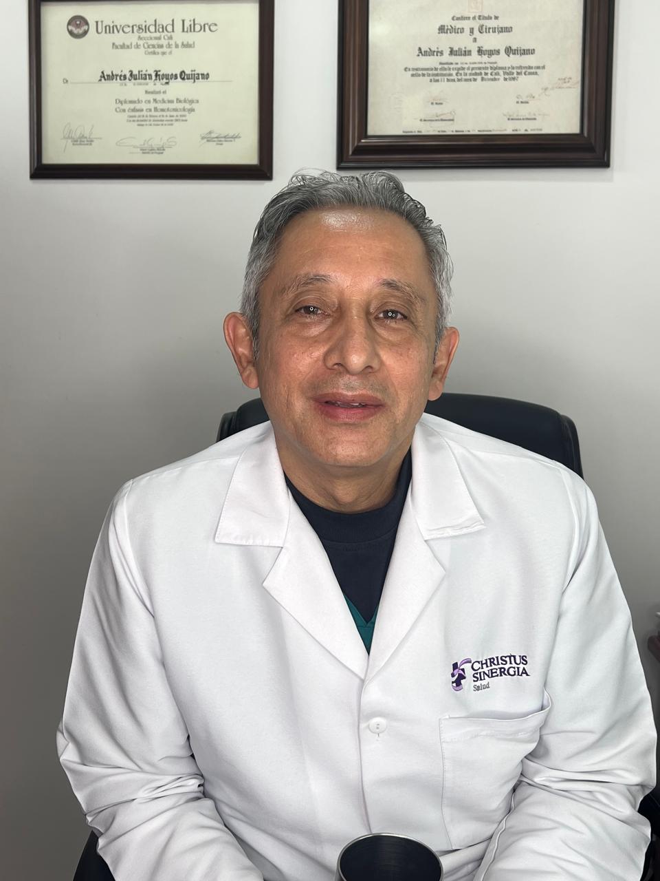 Dr Andres Julian Hoyos Quijano photo 3