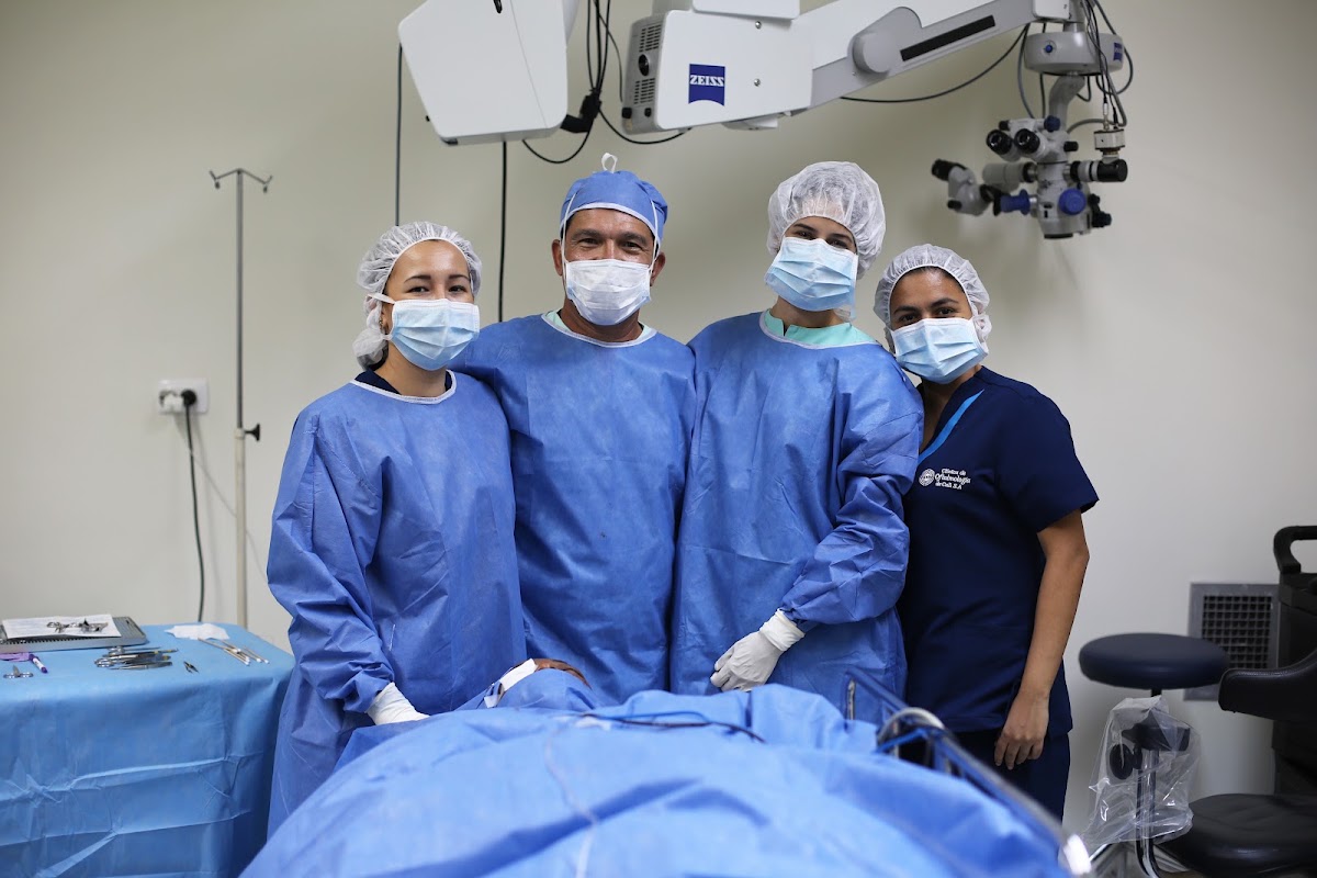 Dr Antonio E. Quintero Oftalmólogo, Cali・Blefaroplastia・Cirugía Plástica y Estética Ocular・Prótesis Oculares・Cirugía de Cataratas・Cirugía Refractiva photo 2