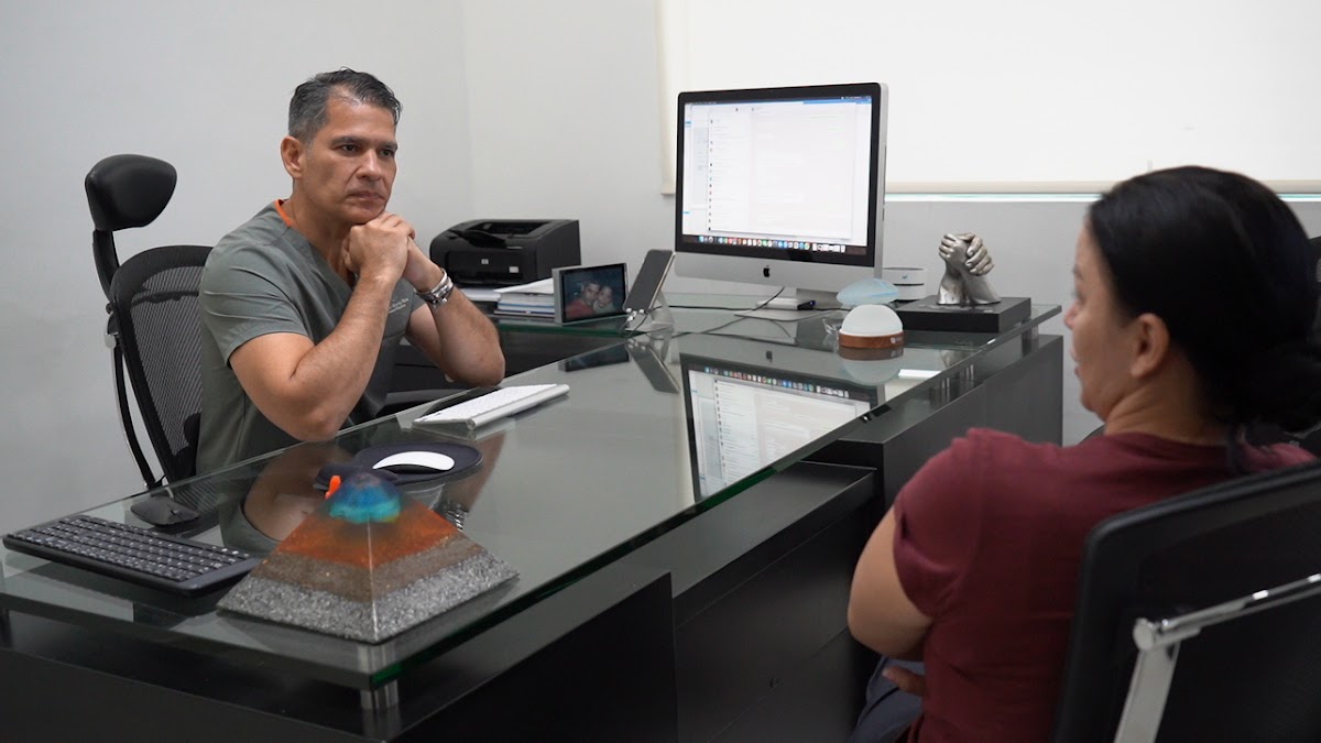 Dr. Carlos Alberto Ríos - Especialista en Retiro de Biopolimeros photo 2