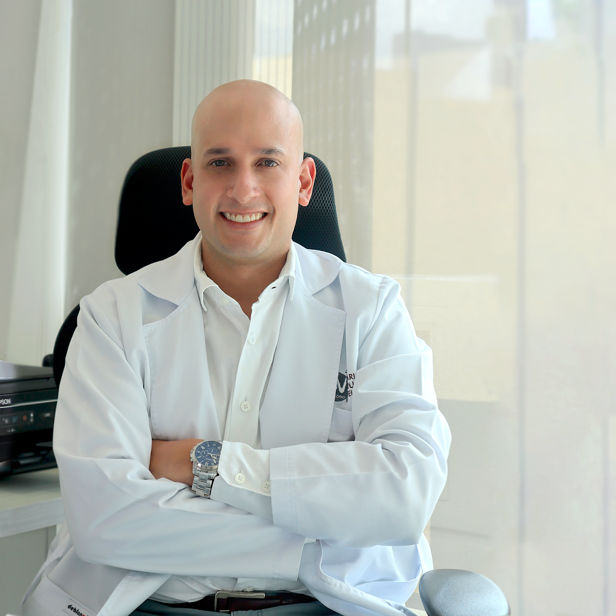 Dr. Carlos Velásquez