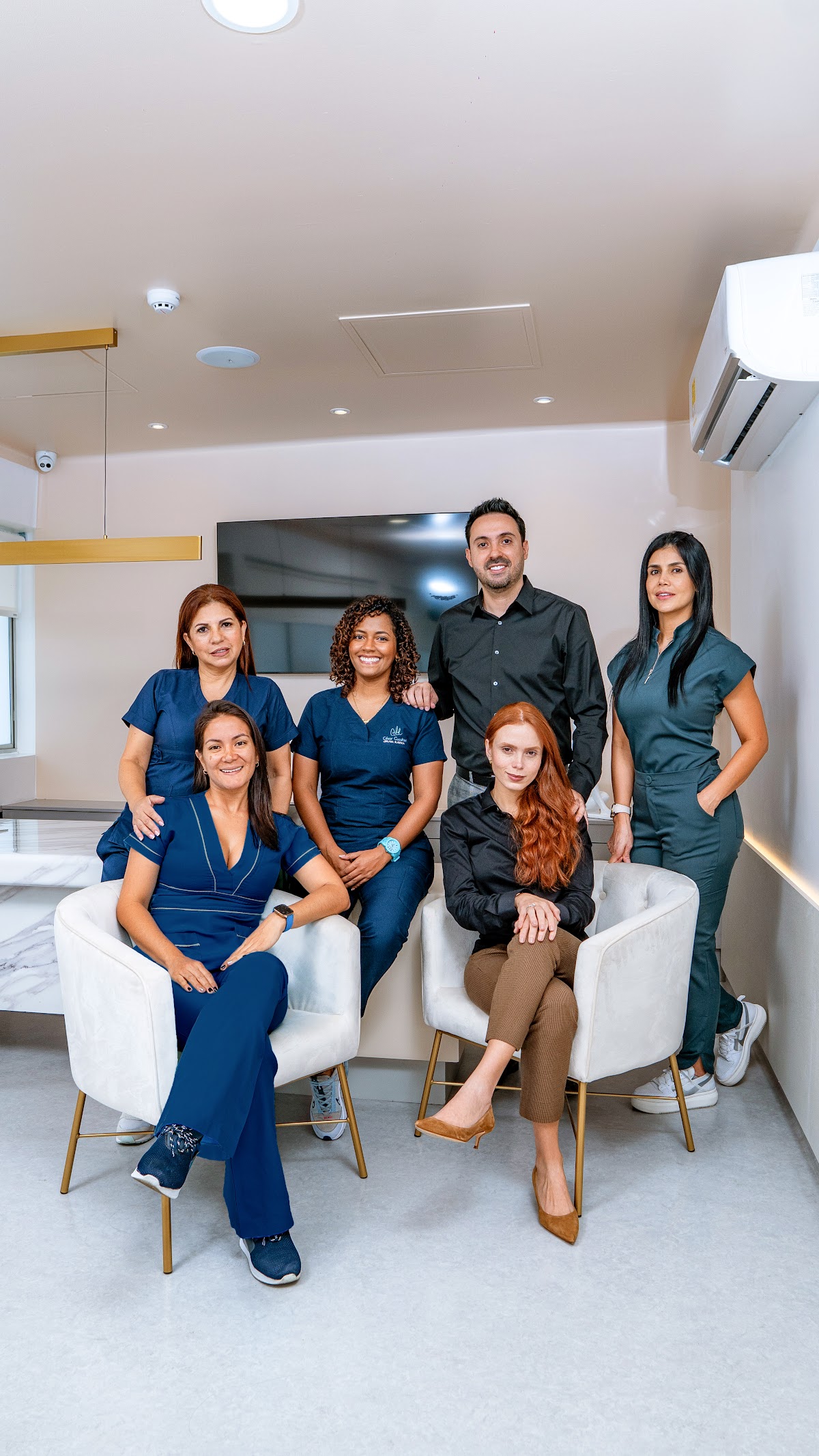 Dr. César Cuadros Cirujano Plástico - NUO Skin & Body