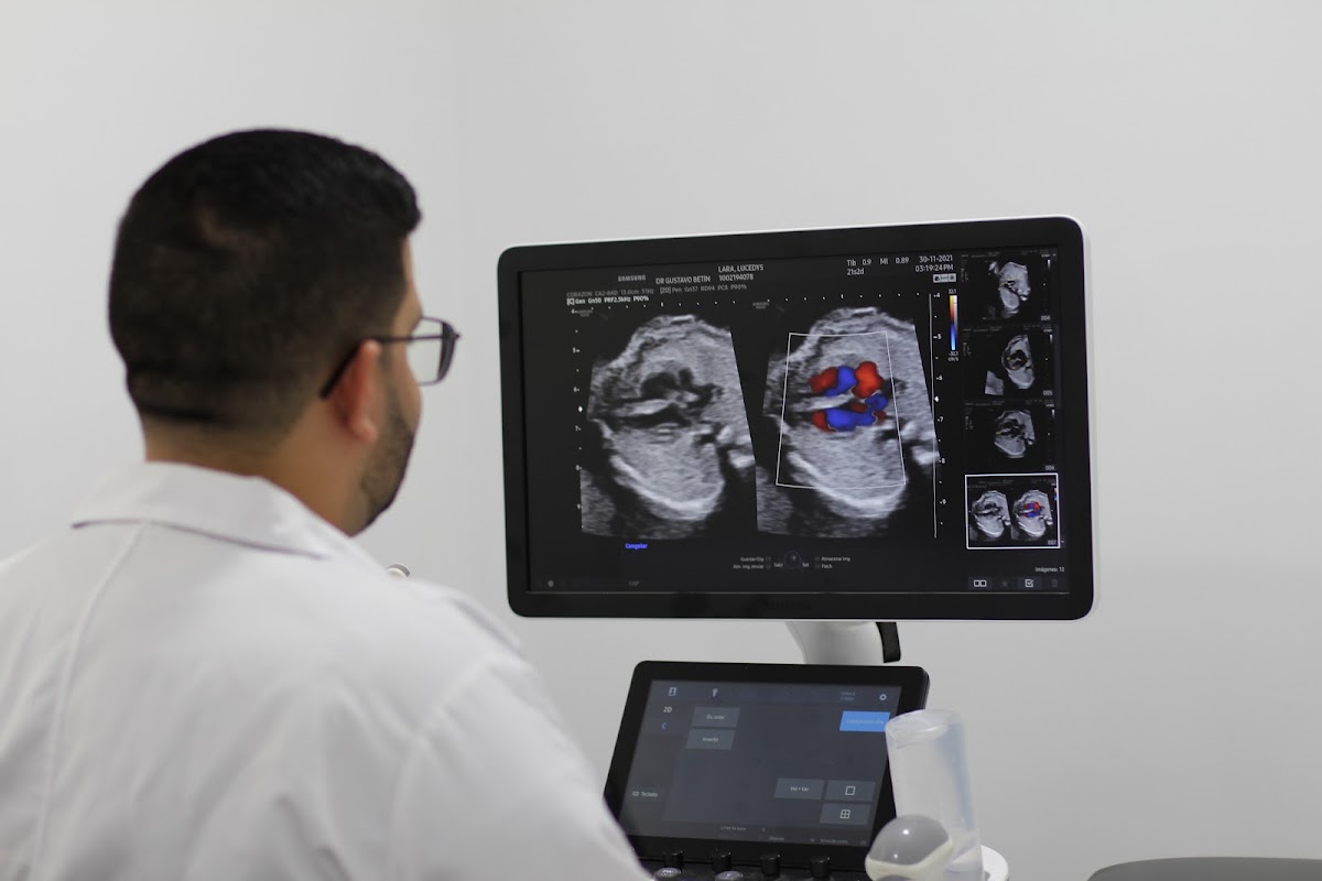 Dr. Gustavo Betin | Ginecólogo especialista en Medicina Materno Fetal o Perinatología | Consulta preconcepcional photo 2