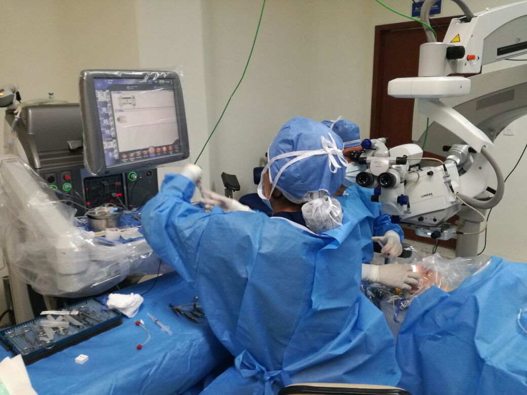 DR JOHN ZABALA, Médico Oftalmólogo Cali, Cirugía Ocular, Catarata, Refractiva láser, blefaroplastia, Pterigio, Femtosegundo photo 3