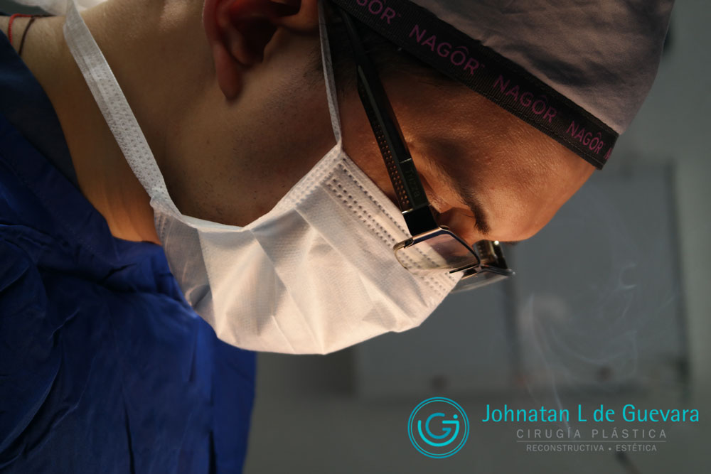 Dr. Johnatan L de Guevara