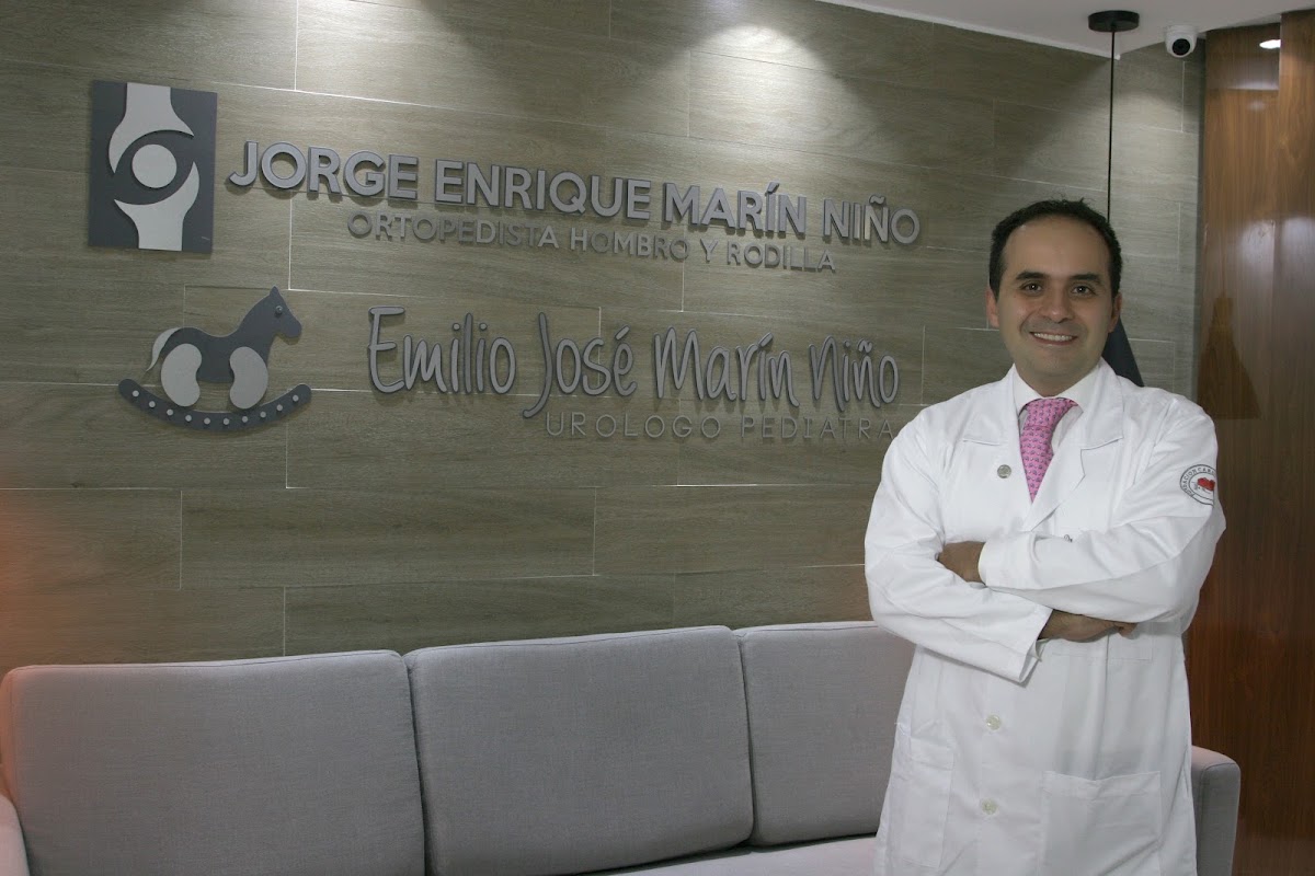 Dr. Jorge Marín Niño