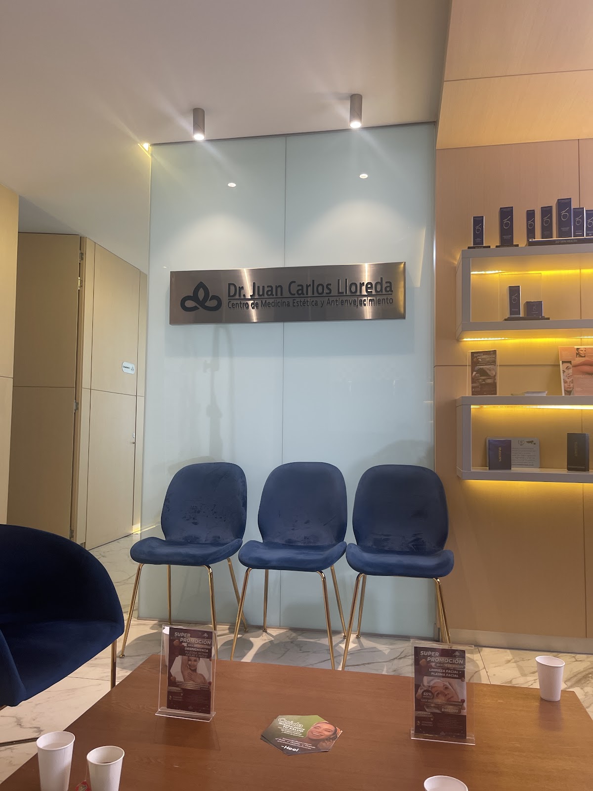 Dr. Juan Carlos Lloreda | Centro De Medicina Estética y Antienvejecimiento photo 3