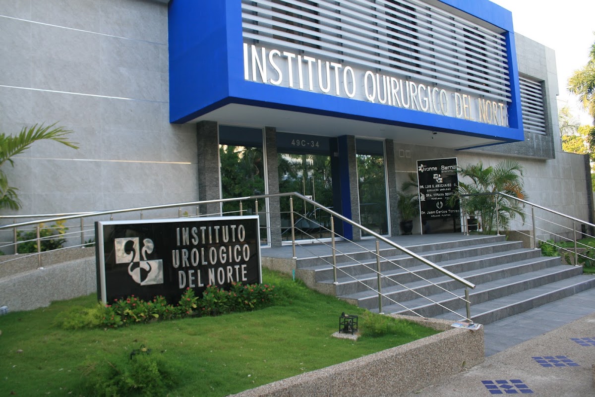 Dr. Luis Enrique Abuchaibe - Urólogo en Barranquilla