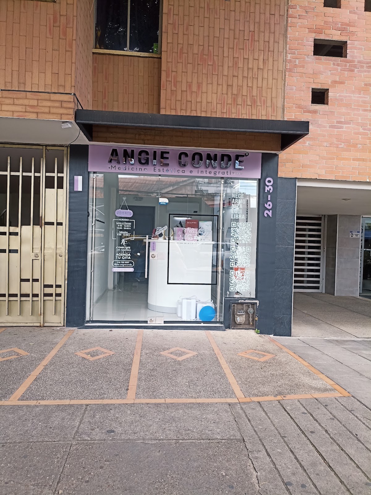 Dra. Angie Conde | Médicina estética & homeópata photo 3