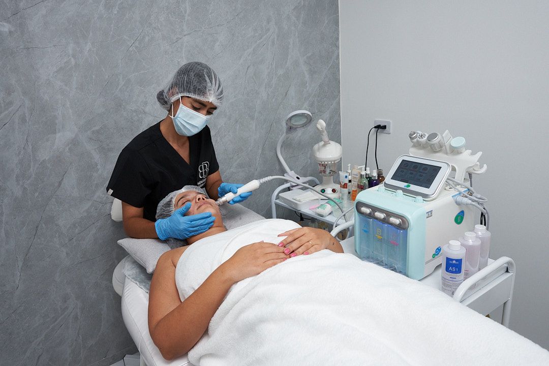 Dra. Bucheli | Depilación Láser | Limpieza Facial | Hydrafacial | BOTOX | Suero Terapia | Terapia Capilar photo 3