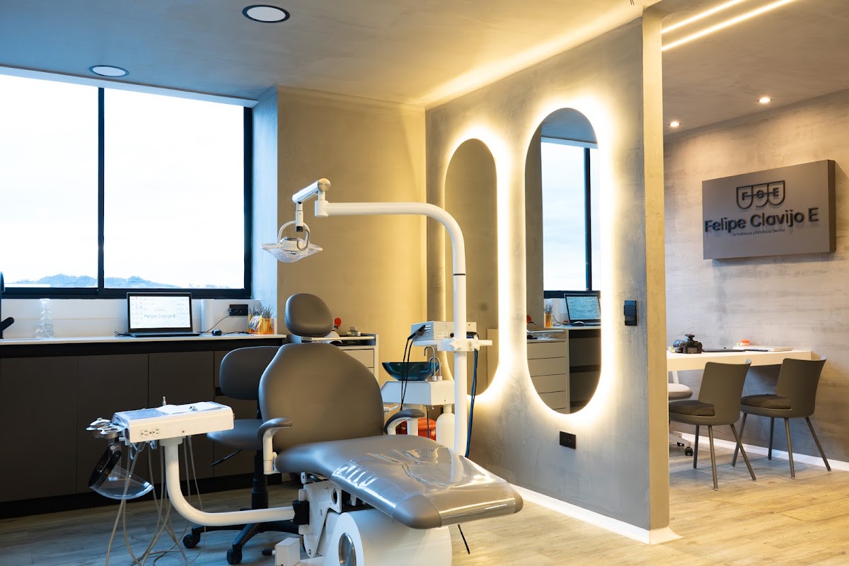 Felipe Clavijo Ortodoncia y Estética Dental photo 2