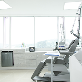 JQ-SKINGROUP Dermatología / Dermatólogo Jhonatan Quintero Ossa / Doctora Angelica Maria Baquero photo 2