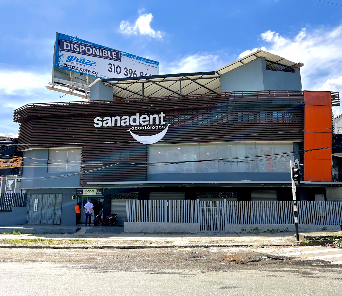 Sanadent Odontólogos - La Mejor Clínica Dental en Medellín